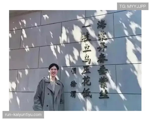 李盈莹训练完直接啃鸡腿,这自律和放纵切换得也太真实了 李盈莹训练完直接啃鸡腿,这自律和放纵切换得也太真实了